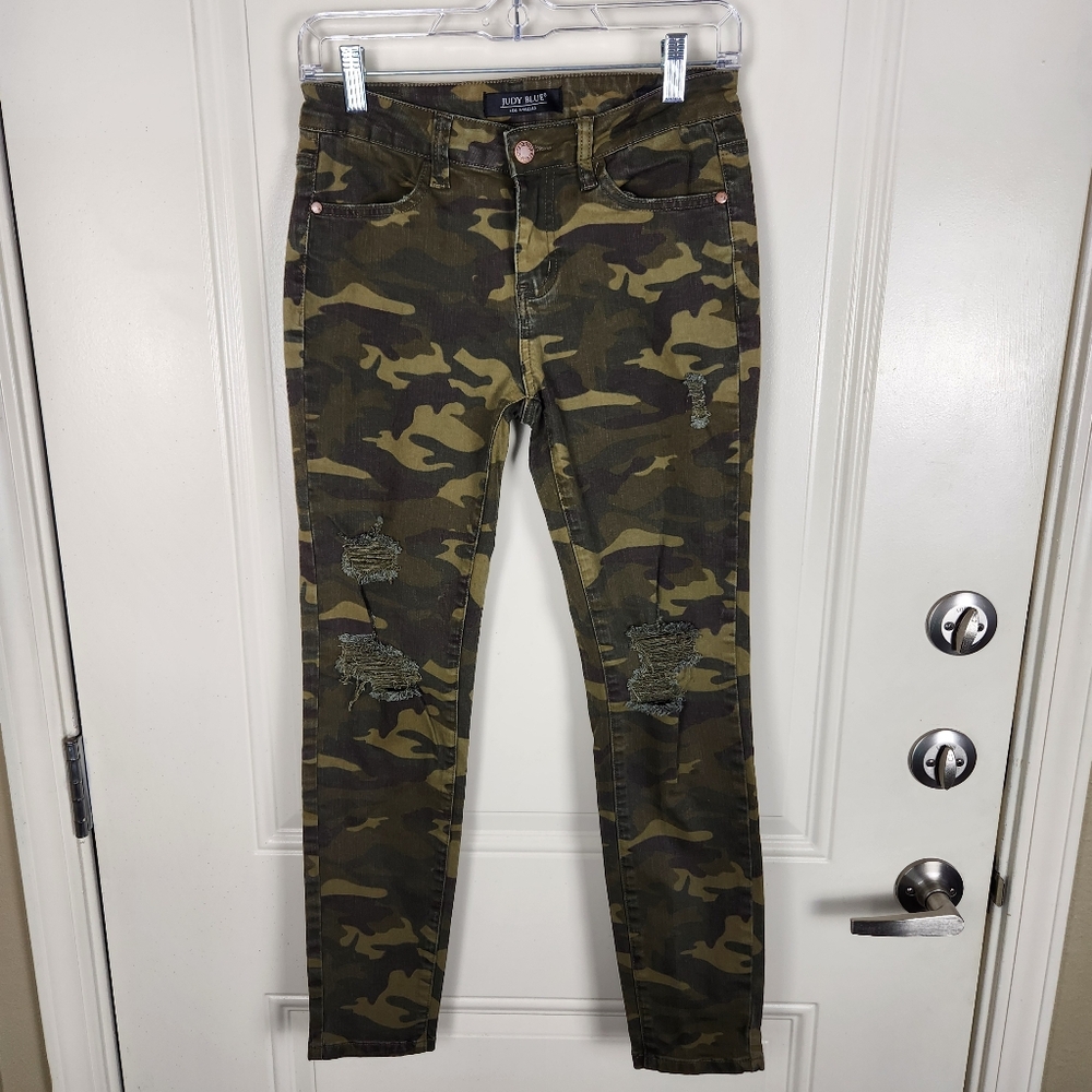 Judy Blue Camo Skinny Jean Distressed Size 5/27 Style JB8473